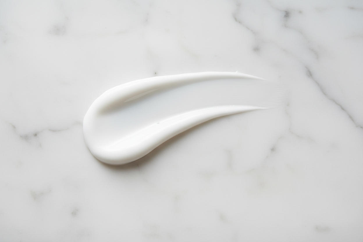 Clean Single Cream Stroke on Marble
